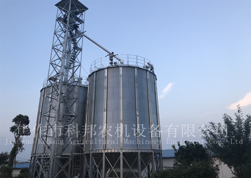 安徽黃岡錐底倉現(xiàn)場